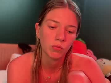 Foto porno oliviahansleyy se dezbraca la web pe Chaturbate pe KUR.ro