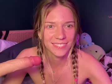Foto porno oliviahansleyy se dezbraca la web pe Chaturbate pe KUR.ro