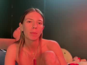Foto porno oliviahansleyy se dezbraca la web pe Chaturbate pe KUR.ro