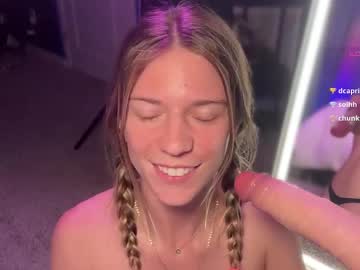 Foto porno oliviahansleyy se dezbraca la web pe Chaturbate pe KUR.ro