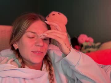 Foto porno oliviahansleyy se dezbraca la web pe Chaturbate pe KUR.ro