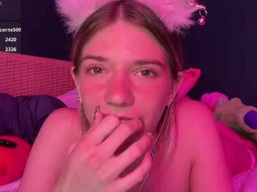 Foto porno oliviahansleyy se dezbraca la web pe Chaturbate pe KUR.ro
