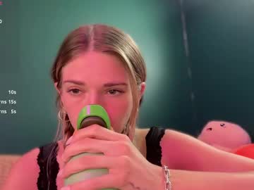 Foto porno oliviahansleyy se dezbraca la web pe Chaturbate pe KUR.ro