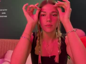 Foto porno oliviahansleyy se dezbraca la web pe Chaturbate pe KUR.ro