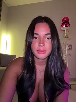 Foto porno olivializ ne arata tot la camera pe KUR.ro