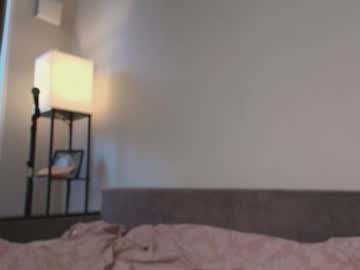 Foto porno onlykira ne arata tot la camera pe KUR.ro