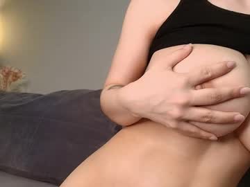 Foto porno onlykira ne arata tot la camera pe KUR.ro