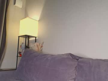 Foto porno onlykira ne arata tot la camera pe KUR.ro