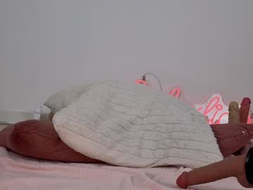 Foto porno Ce sexy este onlyxlicious_cb pe KUR.ro