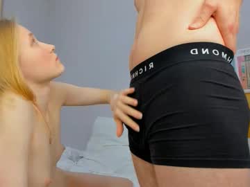 Foto porno passionbond se dezbraca la web pe Chaturbate pe KUR.ro