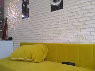 Foto porno Ganduri murdare cu peachylina pe KUR.ro