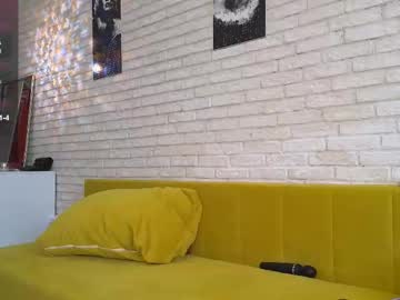 Foto porno Ganduri murdare cu peachylina pe KUR.ro