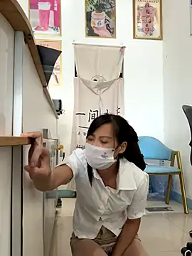 Foto porno penquan-520 ne arata tot la camera pe KUR.ro