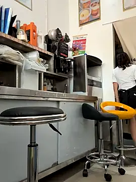 Foto porno penquan-520 ne arata tot la camera pe KUR.ro