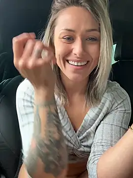 Foto porno petrouchkaaa_ ne arata tot la camera pe KUR.ro