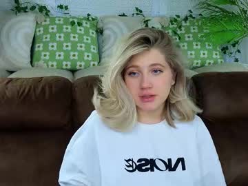 Foto porno Nebunii pe chat marca pinkadele pe KUR.ro