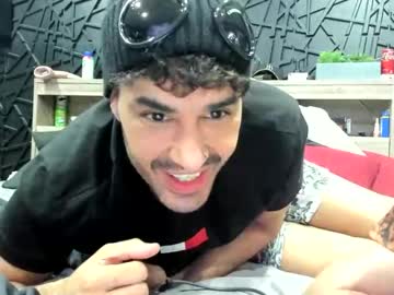 Foto porno Nebunii pe chat marca playinwidfire pe KUR.ro