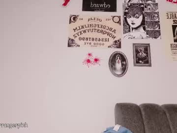 Foto porno power_ranger_pink ne arata tot la camera pe KUR.ro