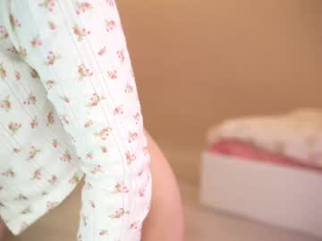 Foto porno Nebunii pe chat marca queenelia pe KUR.ro