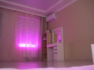 Foto porno Nebunii pe chat marca queenelia pe KUR.ro