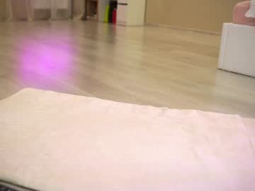 Foto porno Nebunii pe chat marca queenelia pe KUR.ro