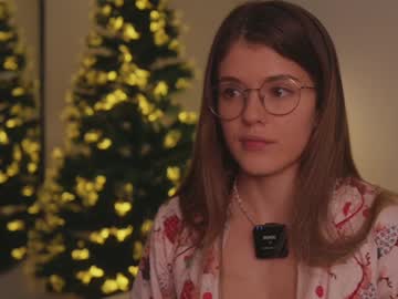 Foto porno rebeccastonee ne arata tot la camera pe KUR.ro