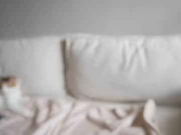 Foto porno rebeccastonee ne arata tot la camera pe KUR.ro