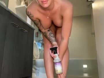 Foto porno reecemarie se dezbraca la web pe Chaturbate pe KUR.ro