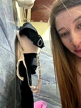 Foto porno Sex online cu roouse pe KUR.ro