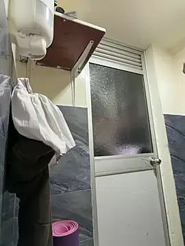 Foto porno Sex online cu roouse pe KUR.ro