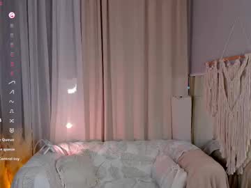 Foto porno Sex online cu madelinexx pe KUR.ro