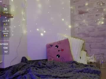 Foto porno roxxxie_reid ne arata tot la camera pe KUR.ro