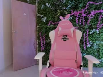 Foto porno sabrina_geek descoperita pe video chat pe KUR.ro