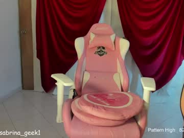 Foto porno sabrina_geek descoperita pe video chat pe KUR.ro