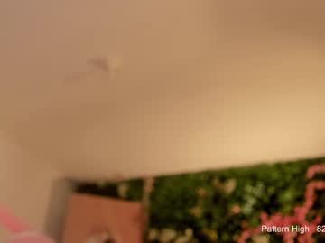 Foto porno sabrina_geek descoperita pe video chat pe KUR.ro