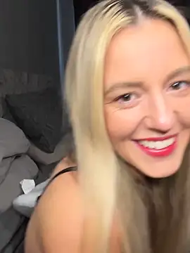 Foto porno sammie-99 descoperita pe video chat pe KUR.ro