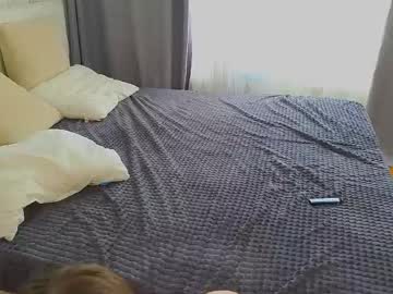 Foto porno sandacharif ne arata tot la camera pe KUR.ro