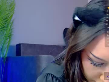 Foto porno sayluna se dezbraca la web pe Chaturbate pe KUR.ro