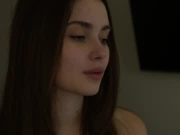 Foto porno Nebunii pe chat marca scarletmore pe KUR.ro