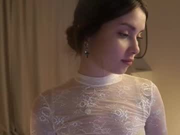 Foto porno Nebunii pe chat marca scarletmore pe KUR.ro