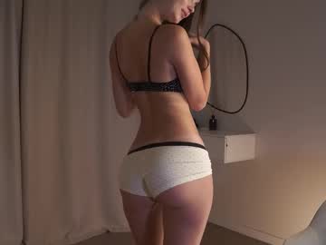 Foto porno Nebunii pe chat marca scarletmore pe KUR.ro