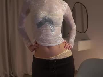 Foto porno Nebunii pe chat marca scarletmore pe KUR.ro