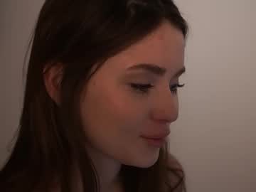 Foto porno Nebunii pe chat marca scarletmore pe KUR.ro