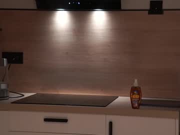 Foto porno Nebunii pe chat marca scarletmore pe KUR.ro