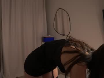 Foto porno Nebunii pe chat marca scarletmore pe KUR.ro