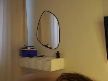 Foto porno Nebunii pe chat marca scarletmore pe KUR.ro