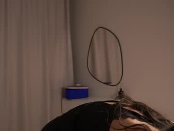 Foto porno Nebunii pe chat marca scarletmore pe KUR.ro