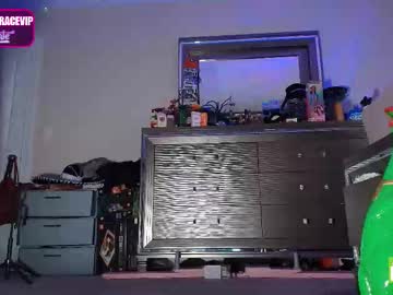 Foto porno Discutii intime cu scarlettgracevip pe KUR.ro