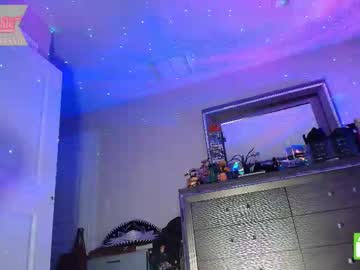 Foto porno Discutii intime cu scarlettgracevip pe KUR.ro