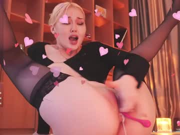 Foto porno seduza_hyun descoperita pe video chat pe KUR.ro